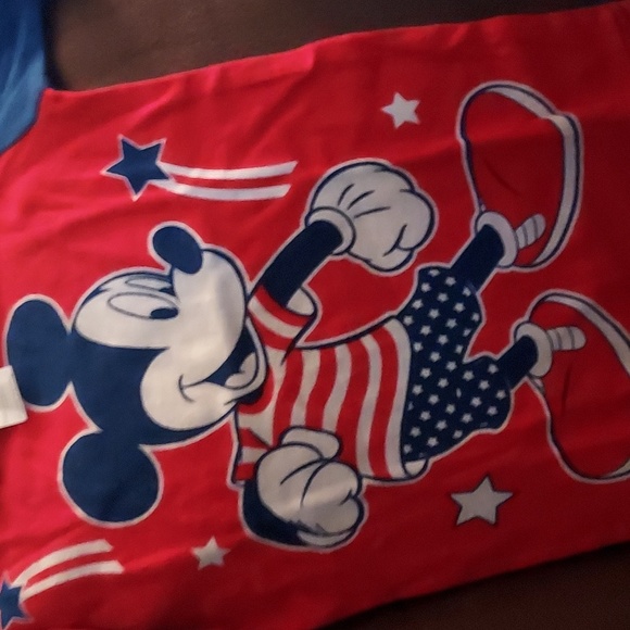 Disney tee - Picture 3 of 3